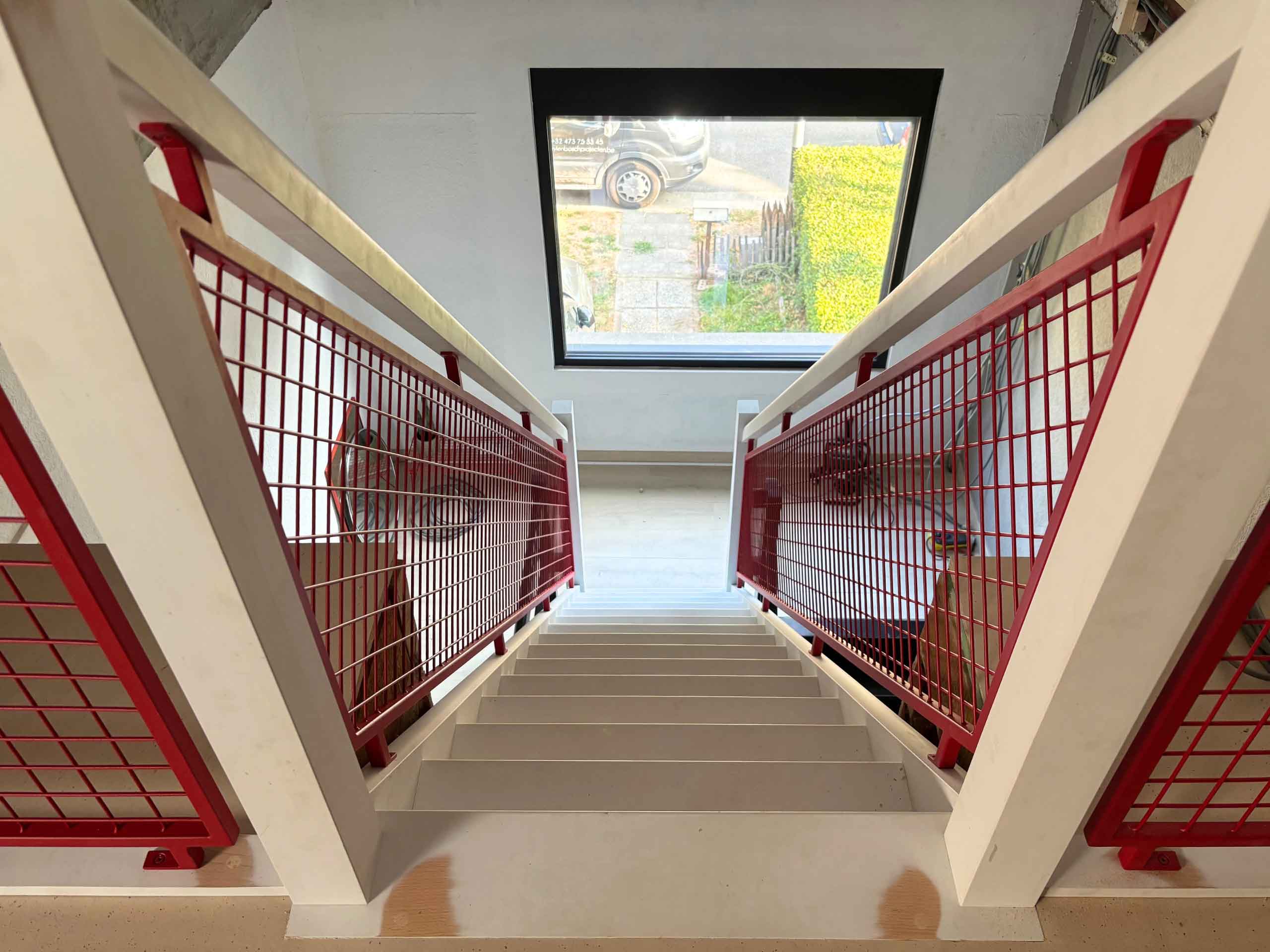 Nieuwe vaste trap naar de zolder in Lokeren